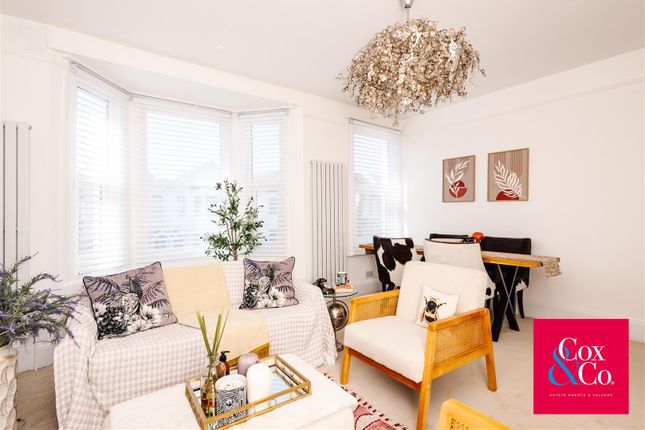 3 bedroom flat for sale