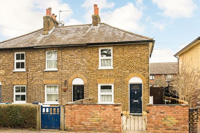 Hanworth Road, Hampton TW12 2 bed house for sale