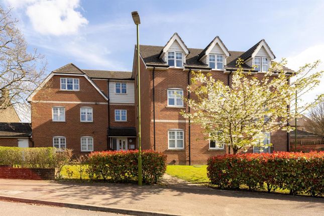 Arundel Drive, Borehamwood WD6 2 bed apartment for sale