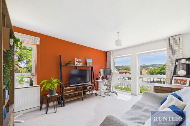 Hillcourt Road, Cheltenham, GL52 3JU 3 bed apartment for sale