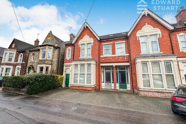 2 bed flat