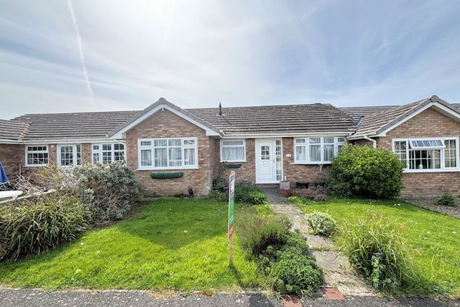 Awel Dyfi, Tywyn LL36 2 bed terraced bungalow for sale