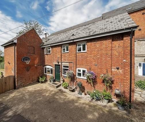 4 bed cottage