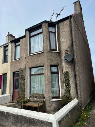 4 bedroom end of terrace house for sale