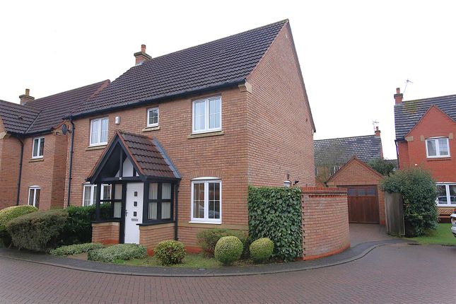 4 bedroom link detached house for sale