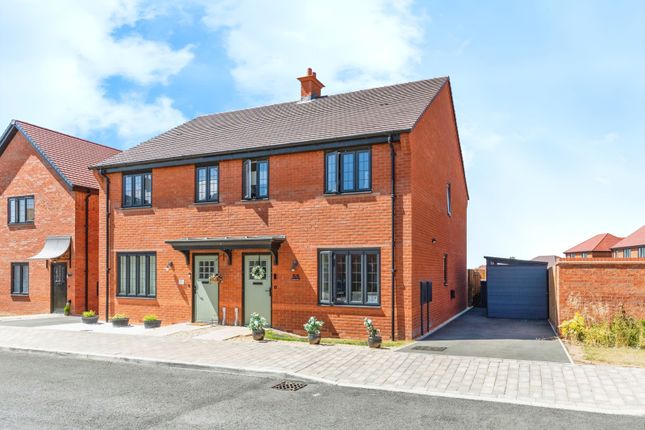 3 bedroom semi-detached house for sale