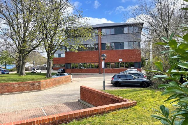 Harvest Crescent, Fleet, Hampshire, GU51 1 bed flat for sale