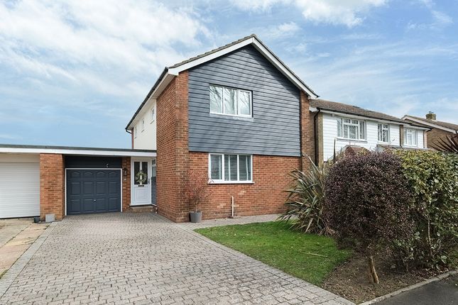 3 bed link detached house