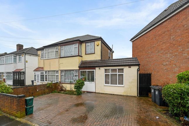 Adrienne Avenue, Southall, UB1 4 bed semi