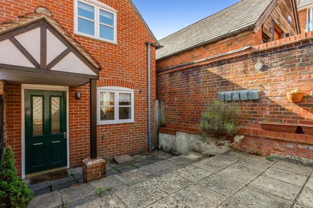 2 bedroom link detached house for sale