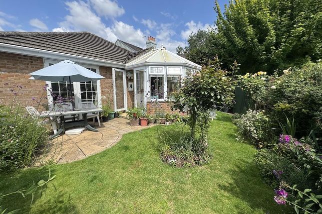 Copthorne Bank, Copthorne, Crawley 3 bed detached bungalow for sale