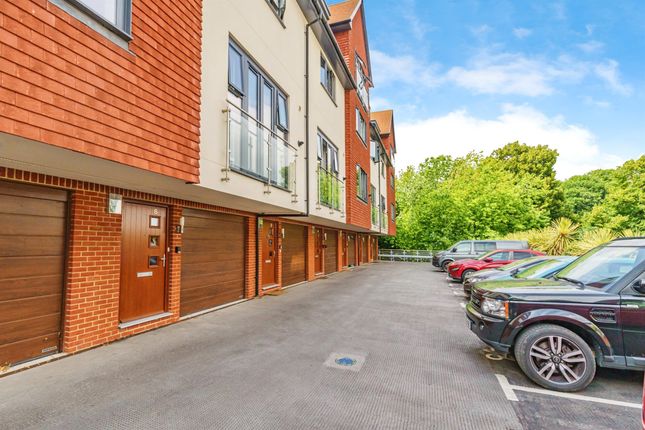 5 bedroom terraced house for sale