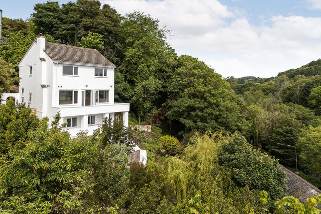 4 bed detached house