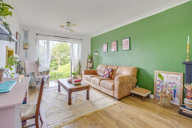 Knights Hill, High Wycombe HP12 3 bed detached house for sale