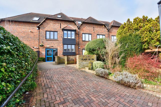 Adam Court, Henley On Thames 2 bed apartment for sale