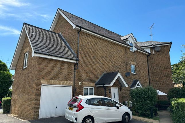 Fourdrinier Way, Hemel Hempstead HP3 3 bed maisonette for sale