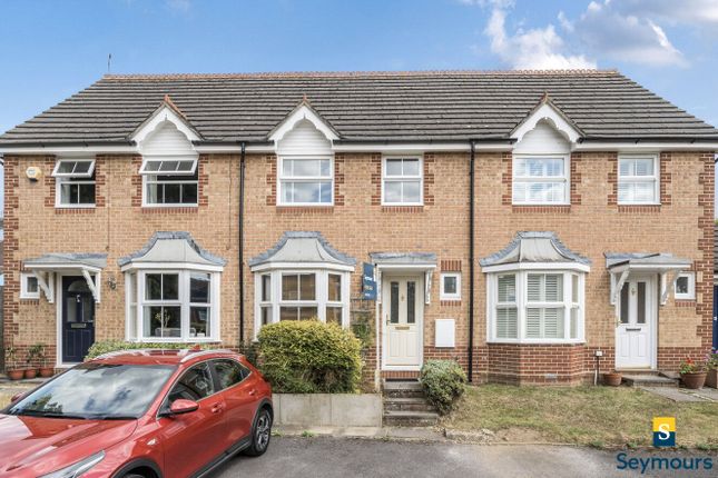 Cater Gardens, Surrey GU3 3 bed terraced house for sale