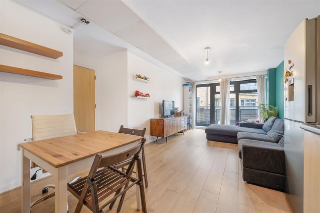 Norwood Road, London 2 bed flat for sale