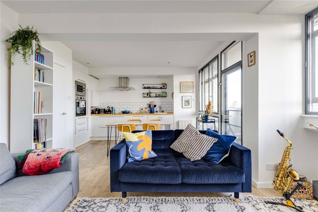 Keeling House, Bethnal Green E2 2 bed apartment for sale