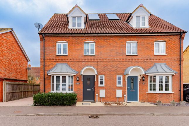 Robin Avenue, Harleston IP20 4 bed semi
