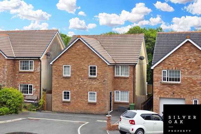 4 bed detached house