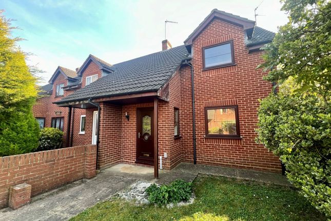 2 bedroom semi-detached house for sale