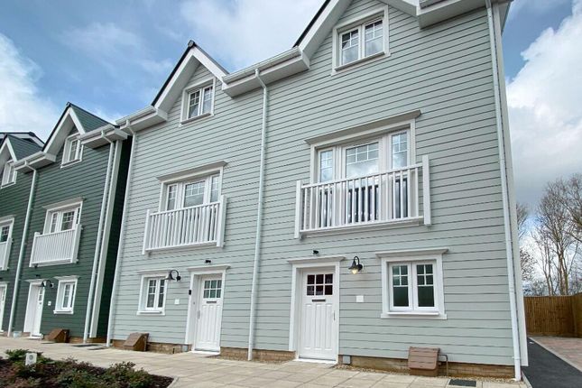 4 bed town house