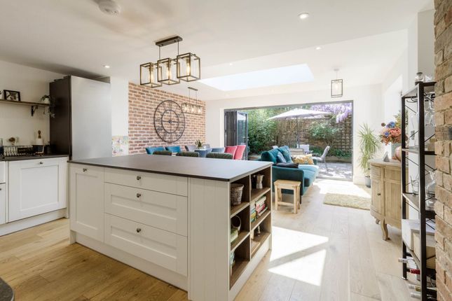 Bletchley Road, Milton Keynes MK5 4 bed end of terrace house for sale
