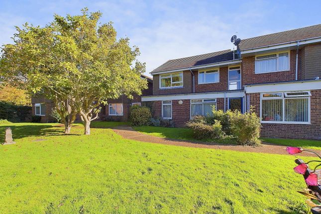 Crabtree Lane, Lancing, BN15 9NG 1 bed flat for sale