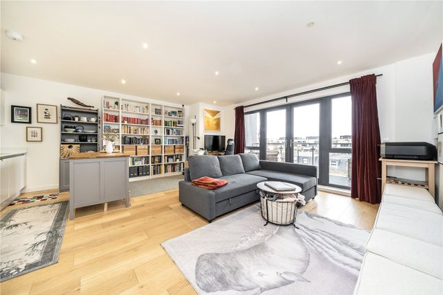 Waleorde Road, London SE17 1 bed flat for sale