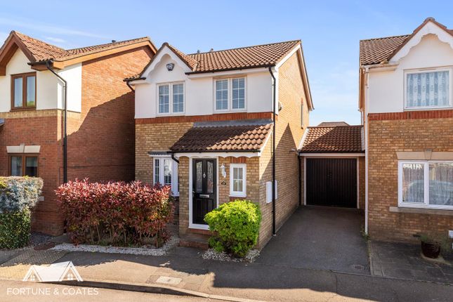 Heathcote Gardens, Harlow 3 bed link detached house for sale