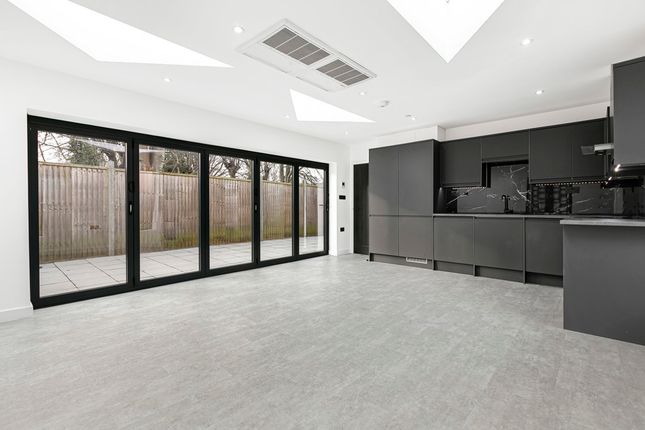Conyers Road, London, SW16 2 bed bungalow for sale