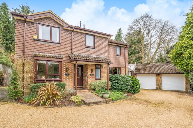 Beechwood Drive, Cobham, KT11 5 bed detached house for sale