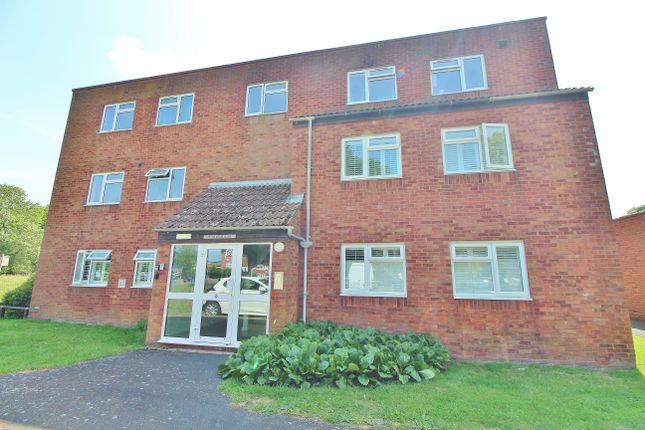 2 bedroom ground floor flat for sale