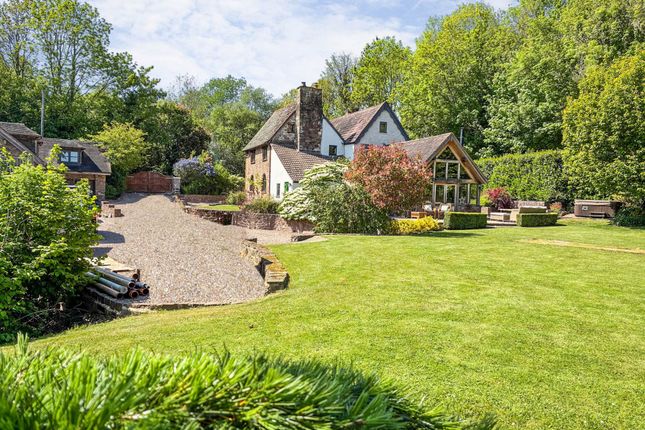 8 bedroom detached house for sale