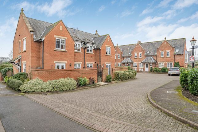 Ottway Walk, Welwyn, AL6 1 bed flat for sale