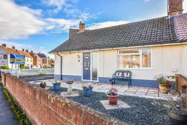 2 bedroom semi-detached bungalow for sale