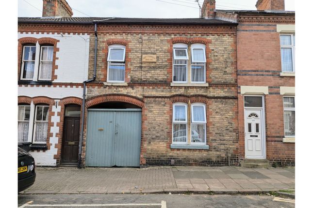 4 bed terraced house
