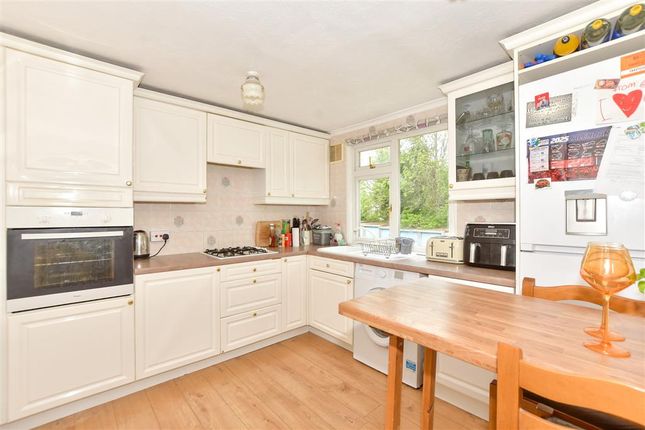 2 bed flat