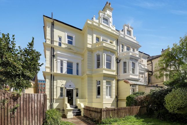 3 bedroom maisonette for sale
