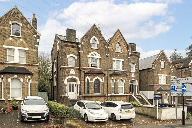 Leamington Park, London W3 1 bed flat for sale