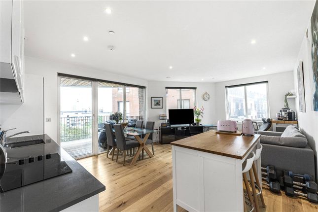 Navigation Road, London, E3 2 bed apartment for sale