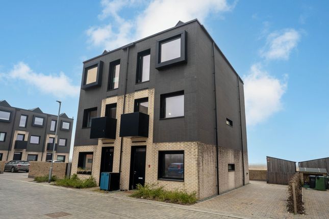Lockhart Way, Northstowe, CB24 4 bed semi