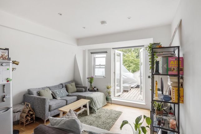 Oakmead Road, Balham, London 1 bed flat for sale