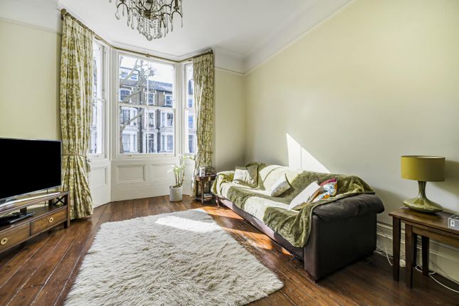 Hammersmith Grove, Brackenbury... 2 bed flat for sale