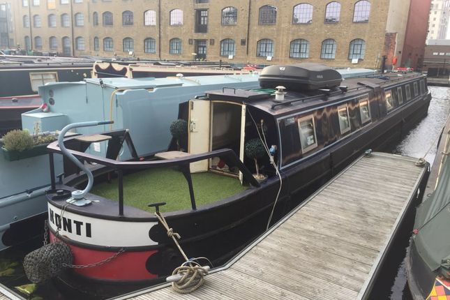 Ice Wharf Marina, Kings Cross... 1 bed houseboat for sale