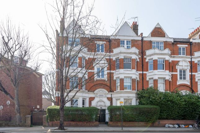 Askew Road, Ravenscourt Park, London... 3 bed flat for sale