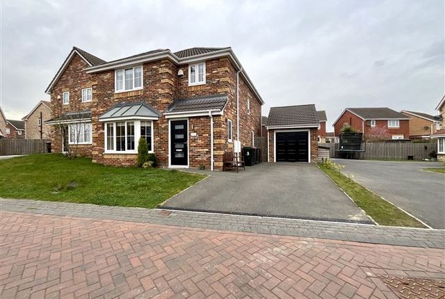 Fairfields Chase, Aston, Sheffield... 4 bed detached house for sale