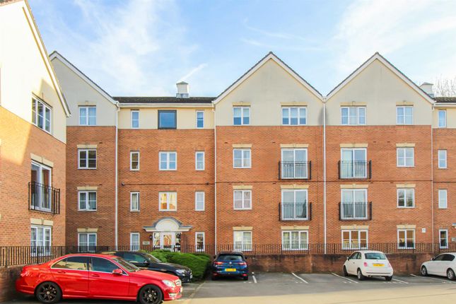 Mayfair Court, Wakefield WF2 2 bed apartment for sale