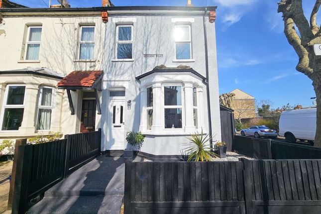 3 bedroom end of terrace house for sale